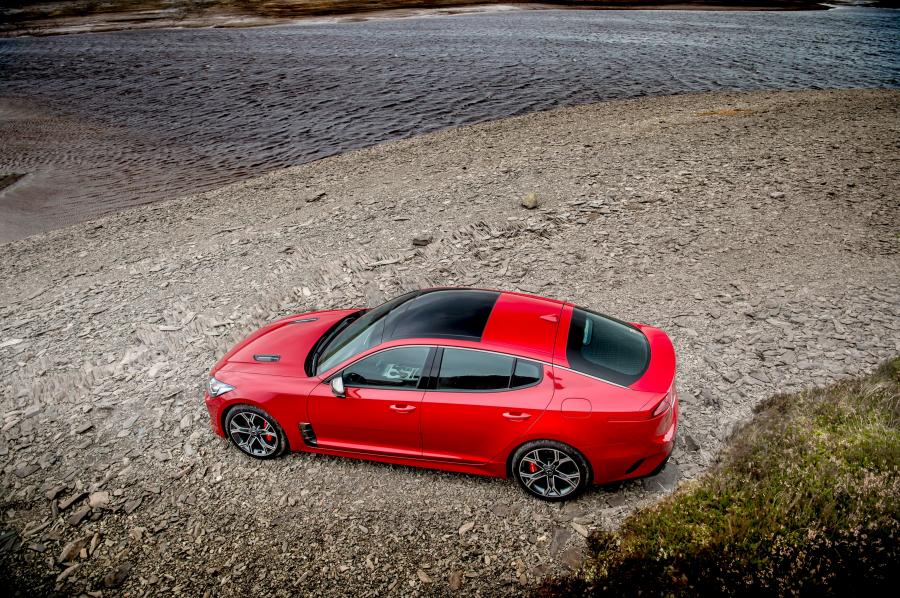  Kia Stinger GTS (CK) 2017 года  (UK) (фото 37 из 40)